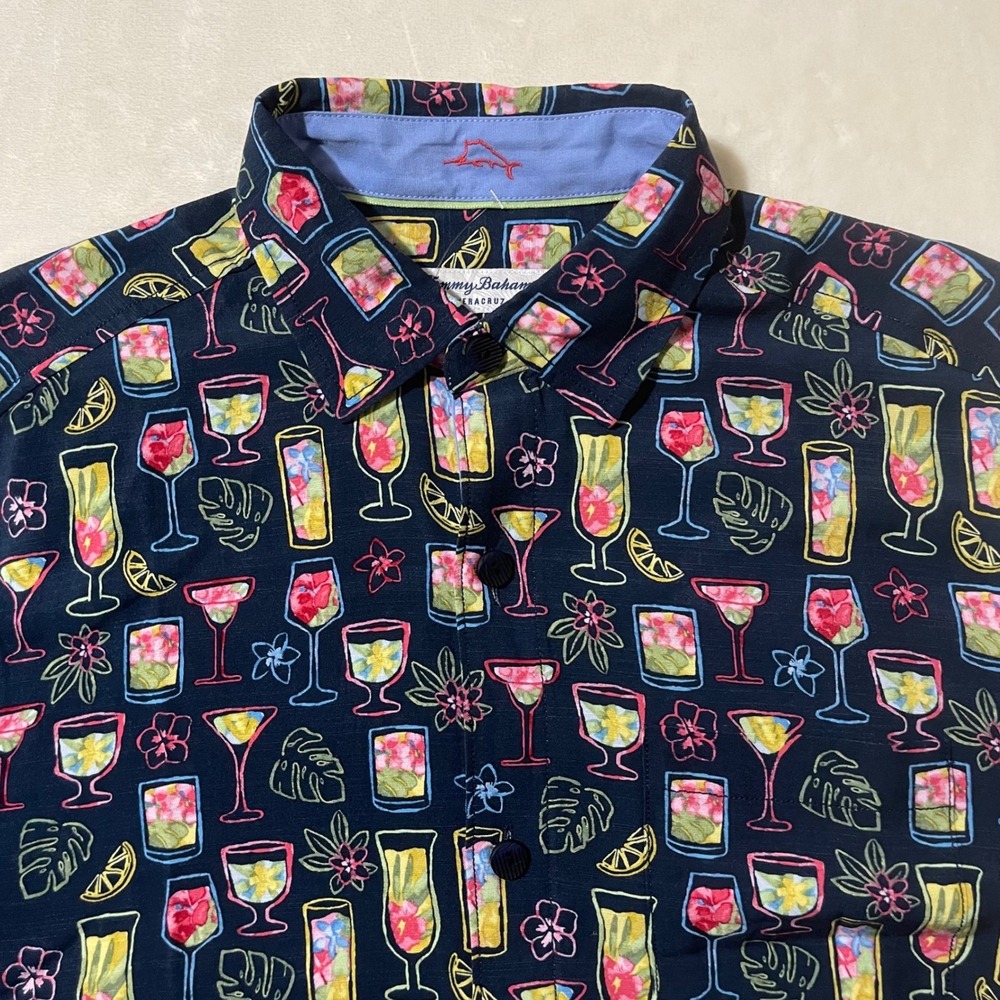 Tommy Bahama Veracruz Cay Electric Cocktails Button Up Shirt Mens Small ST326926